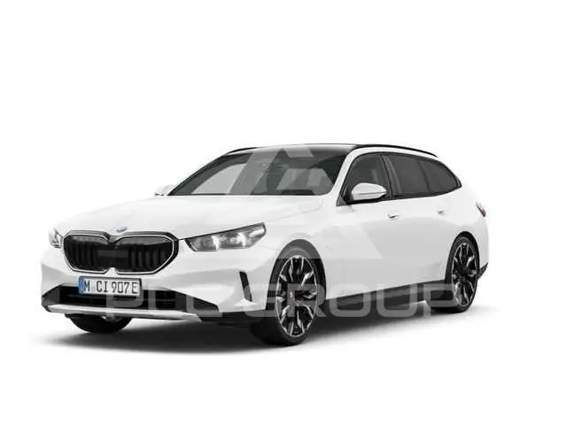 2026 BMW 550