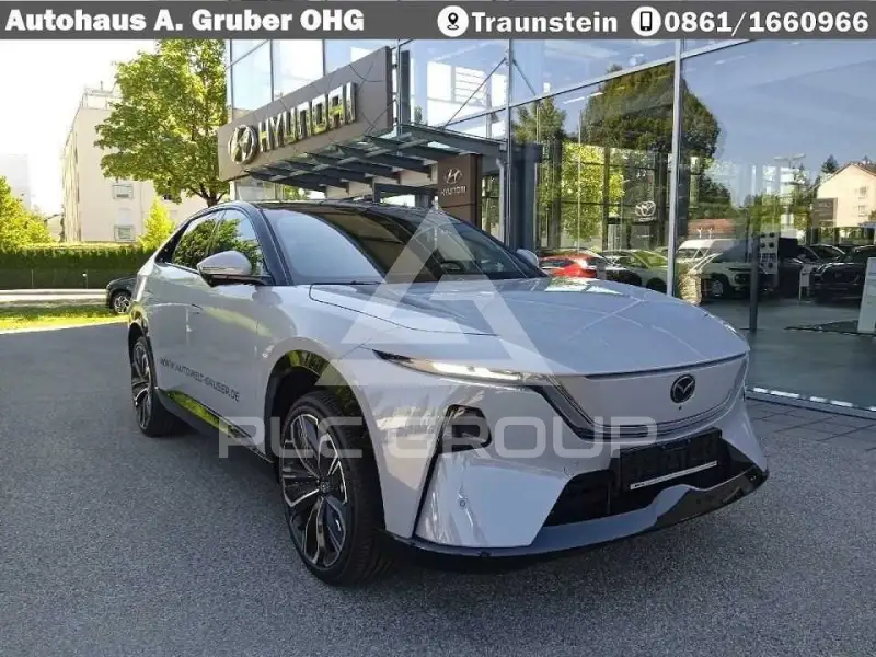 2026 Mazda CX-6e (EZ-60)