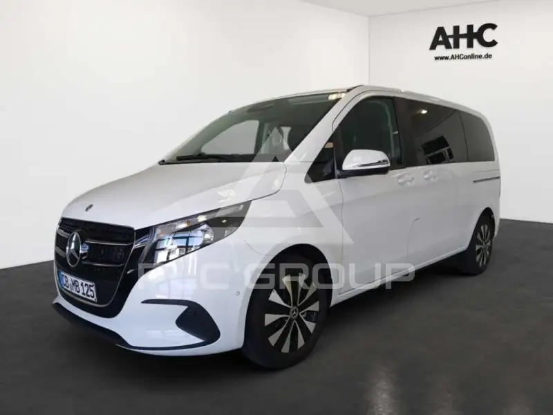 2026 Mercedes Benz V 220