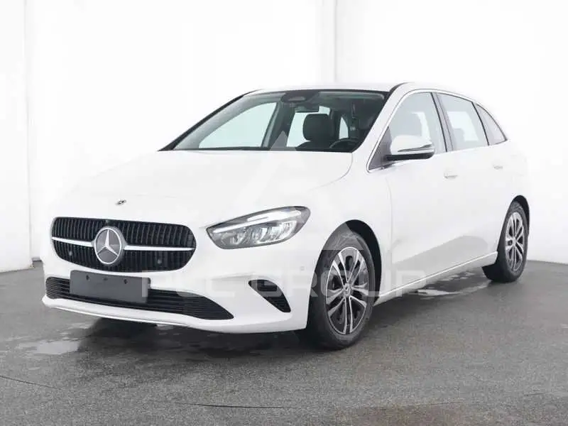 2026 Mercedes Benz B 220