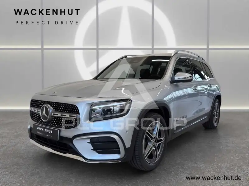 2026 Mercedes Benz GLB 220