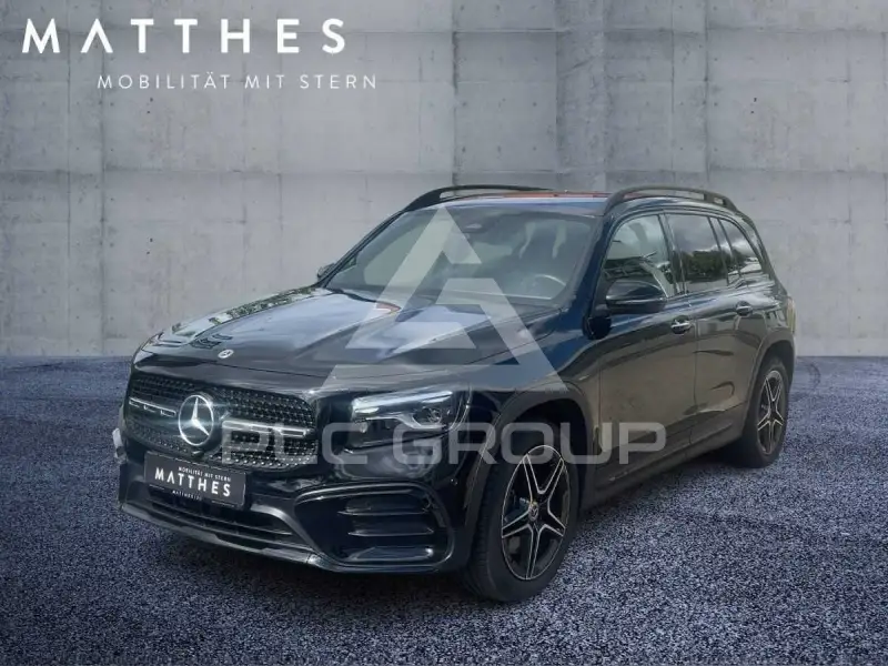 2026 Mercedes Benz GLB 220