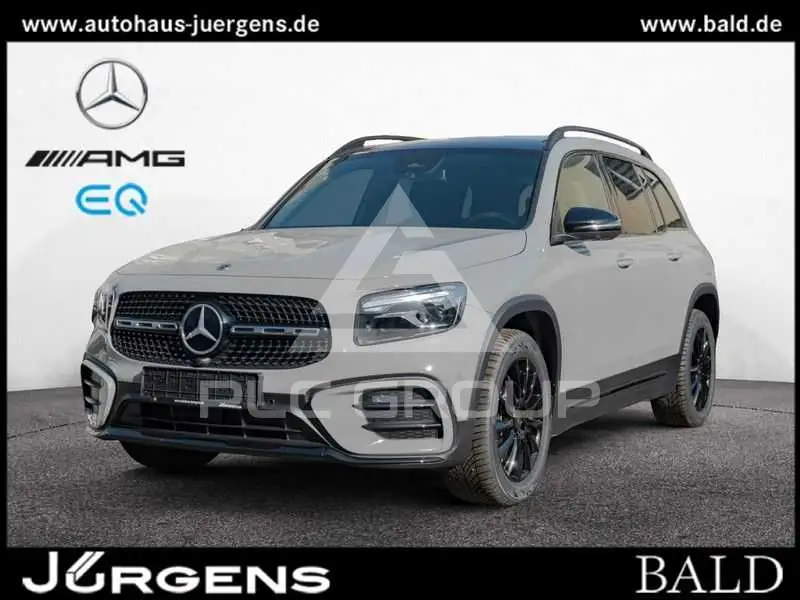 2026 Mercedes Benz GLB 220
