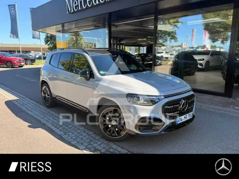 2026 Mercedes Benz GLB 220