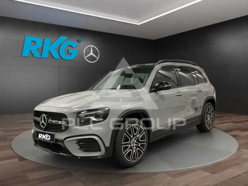 2026 Mercedes Benz GLB 220