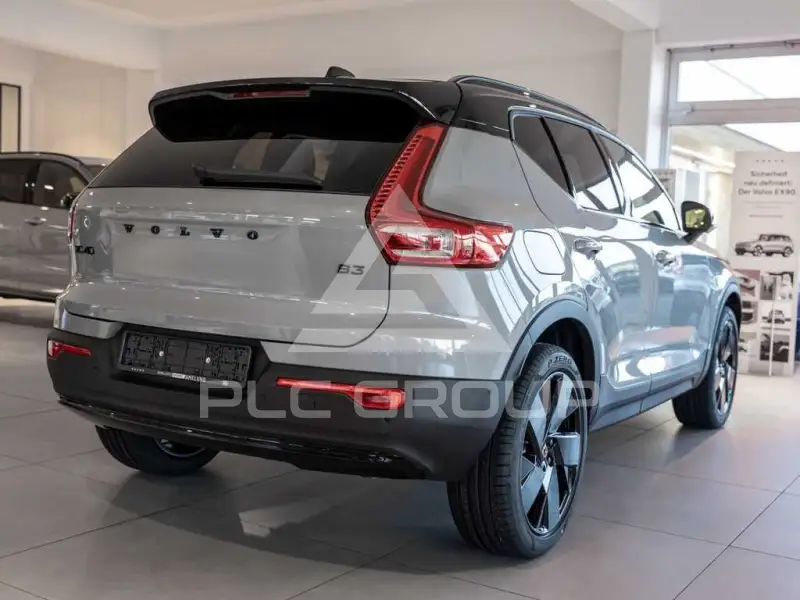2026 Volvo XC40