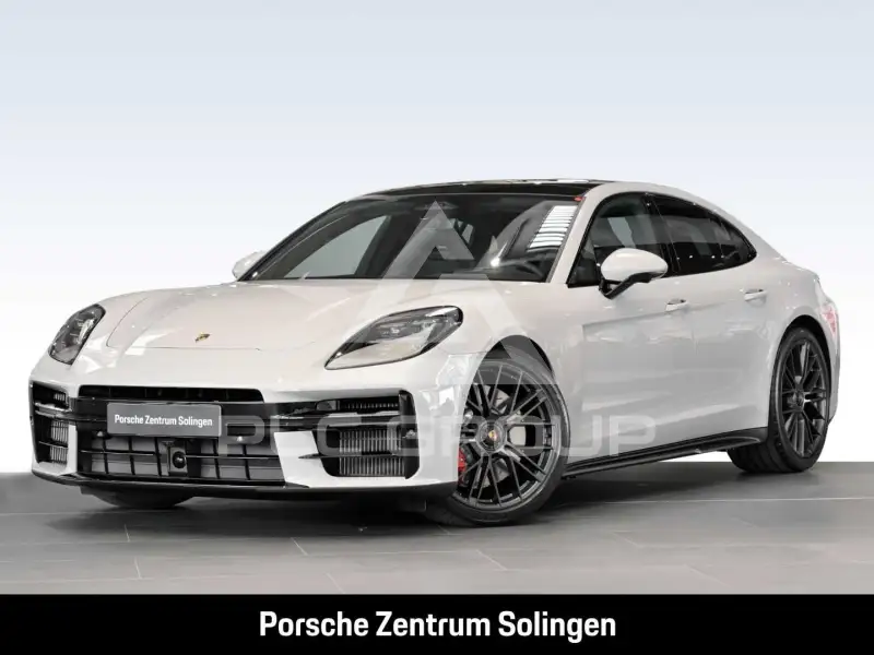 2026 Porsche Panamera