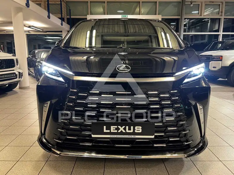 2026 Lexus LM 300