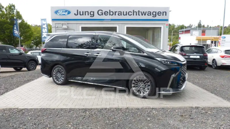 2026 Lexus LM 300