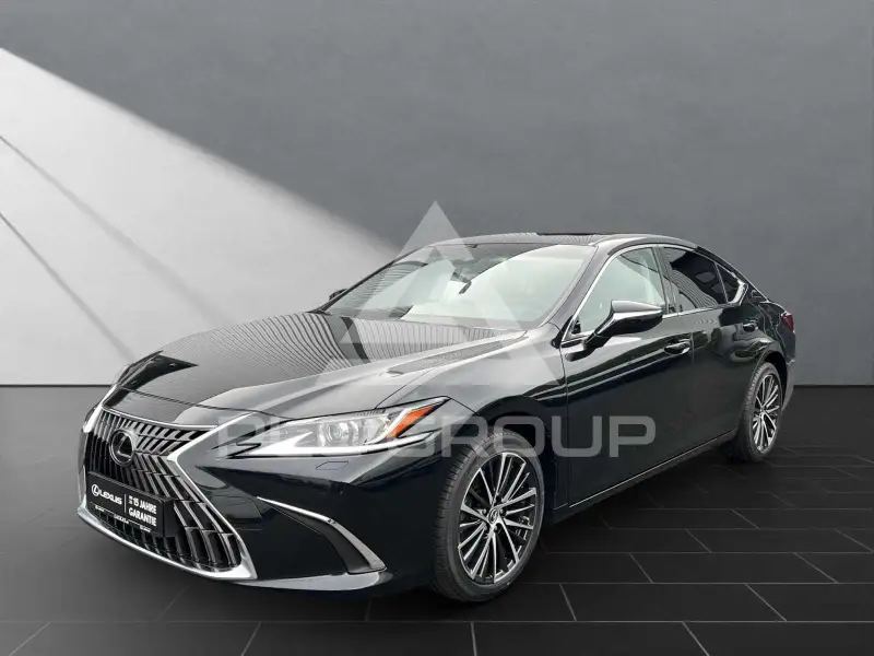 2026 Lexus ES300