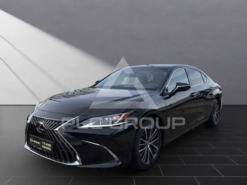 2026 Lexus ES300