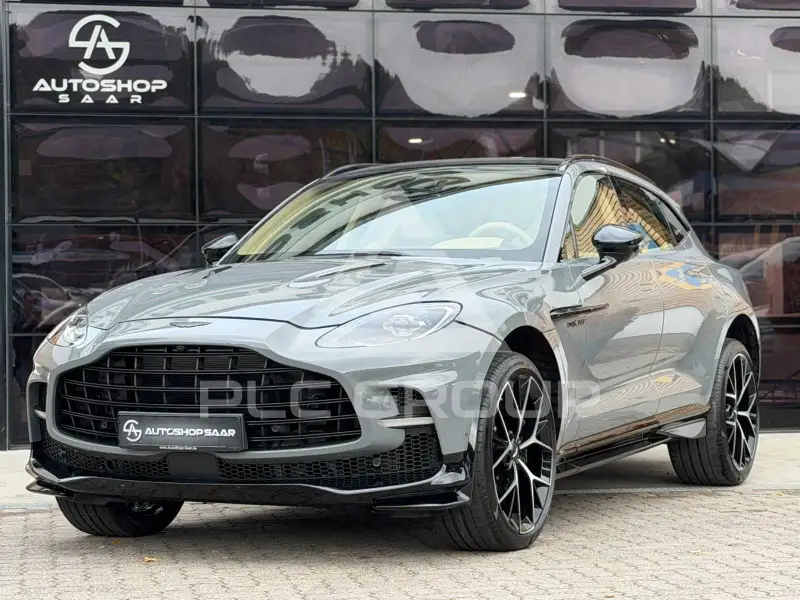 2026 Aston Martin DBX