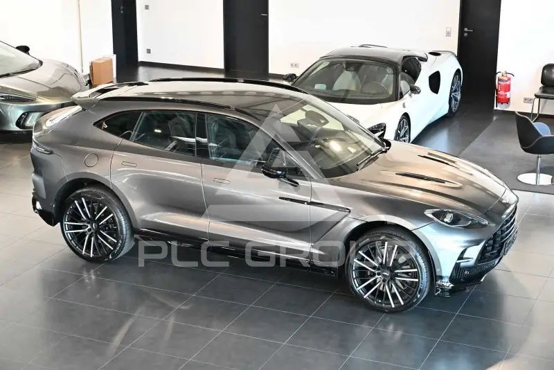2026 Aston Martin DBX
