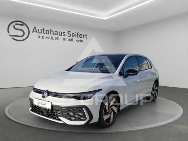 2026 Volkswagen GOLF