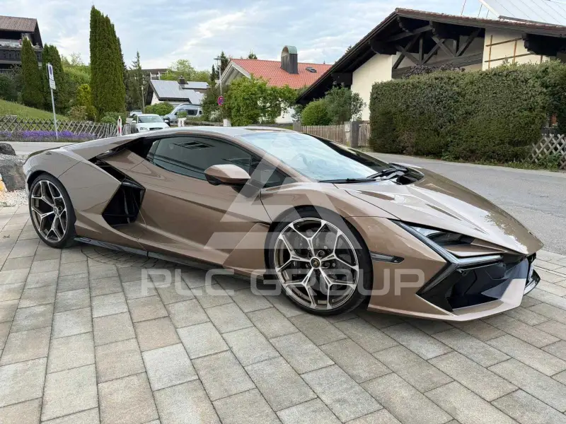 2026 Lamborghini Revuelto