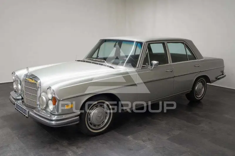 1971 Mercedes Benz 280