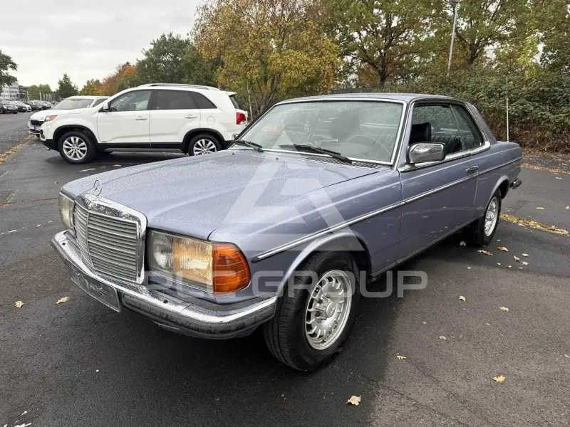 1981 Mercedes Benz 230
