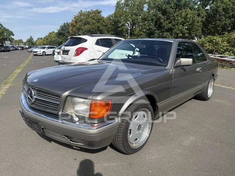 1990 Mercedes Benz 560