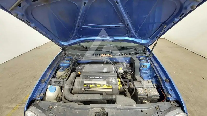 2000 Volkswagen GOLF