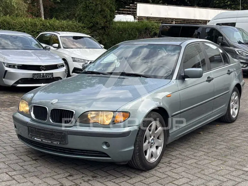 2001 BMW 318