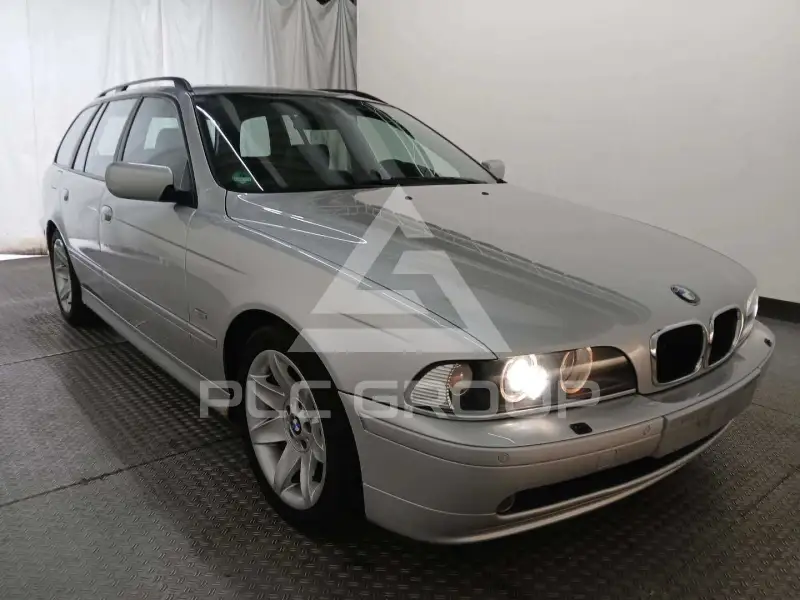 2002 BMW 520
