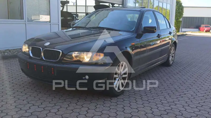 2002 BMW 318