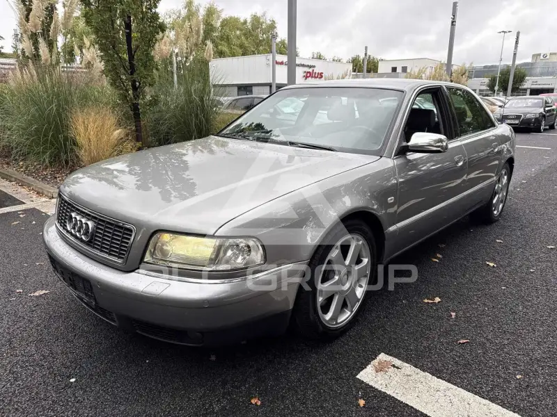 2002 Audi S8