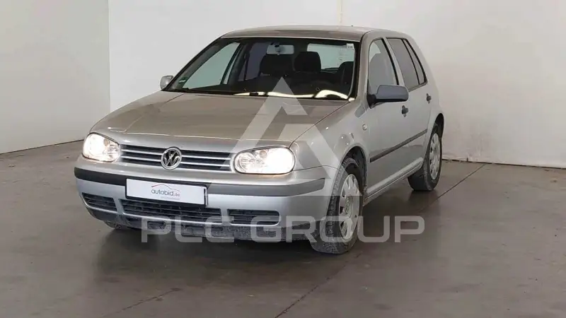 2003 Volkswagen GOLF