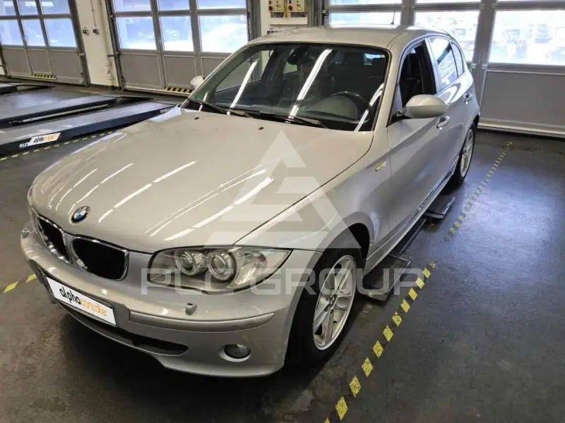 2004 BMW 120