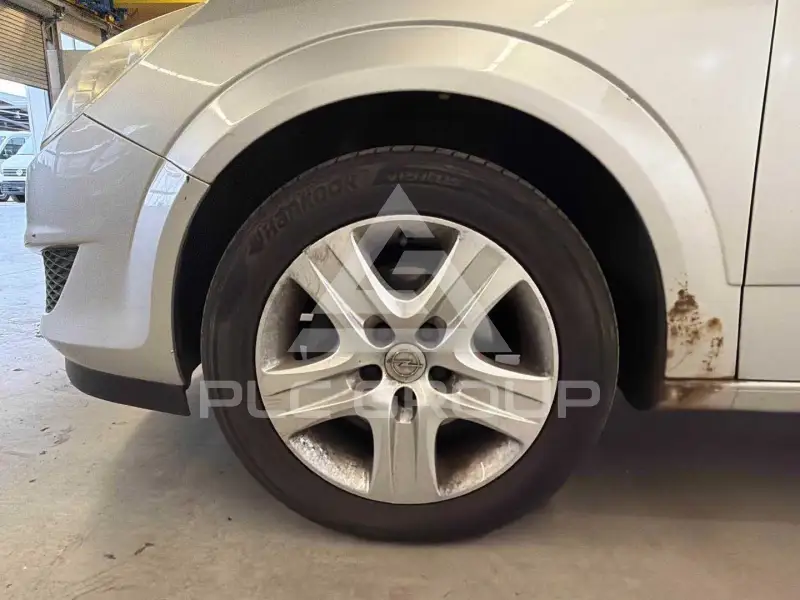 2008 Opel Astra