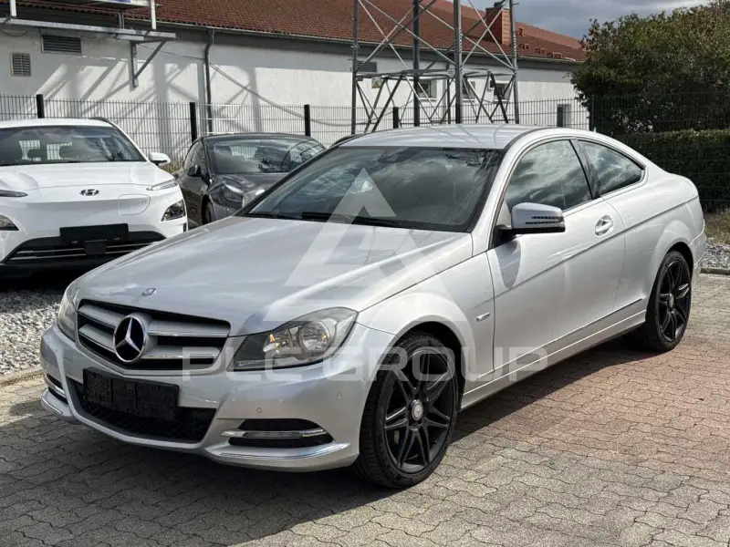 2011 Mercedes Benz C 220