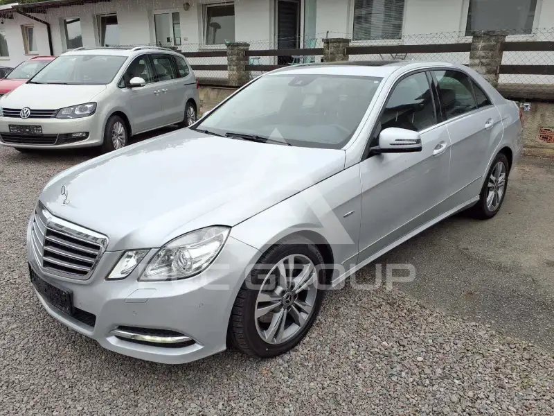 2011 Mercedes Benz E 300