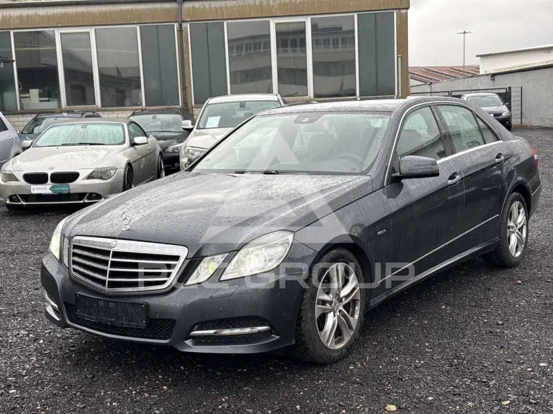 2011 Mercedes Benz E 220
