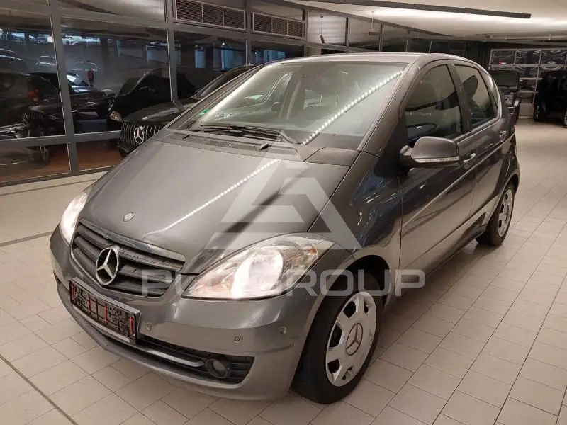 2011 Mercedes Benz A 180