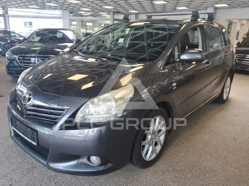 2011 Toyota VERSO
