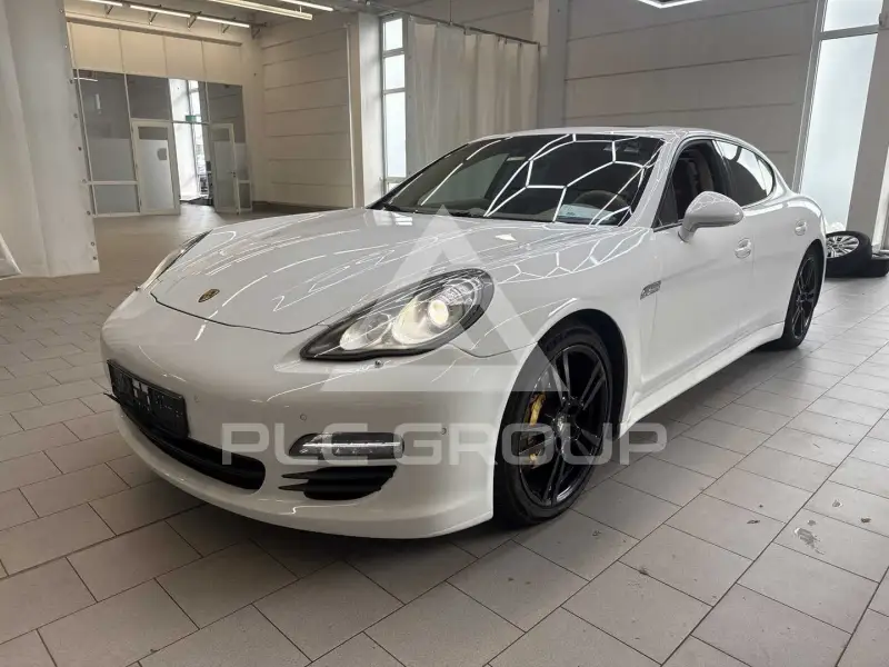 2012 Porsche Panamera
