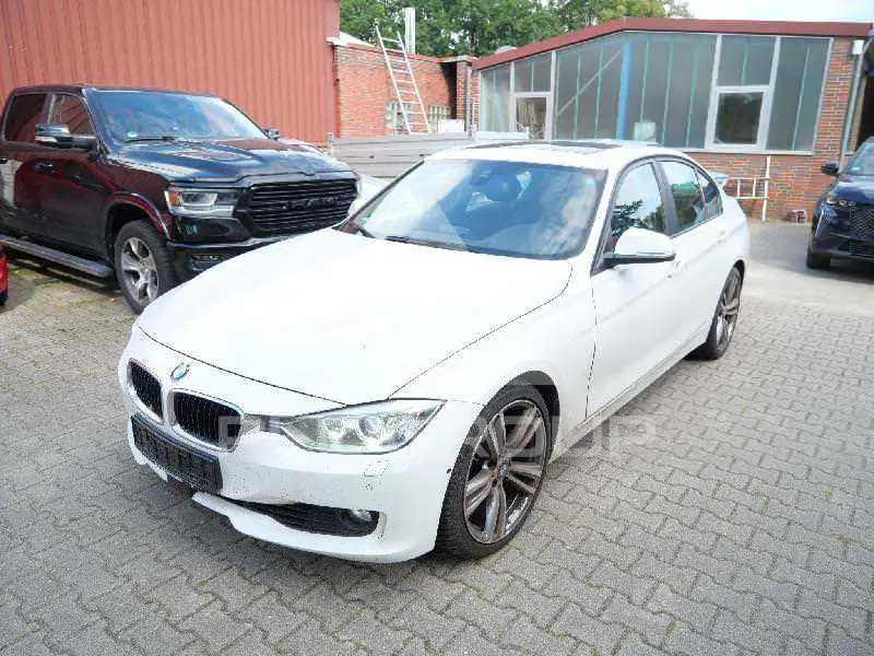 2013 BMW 330