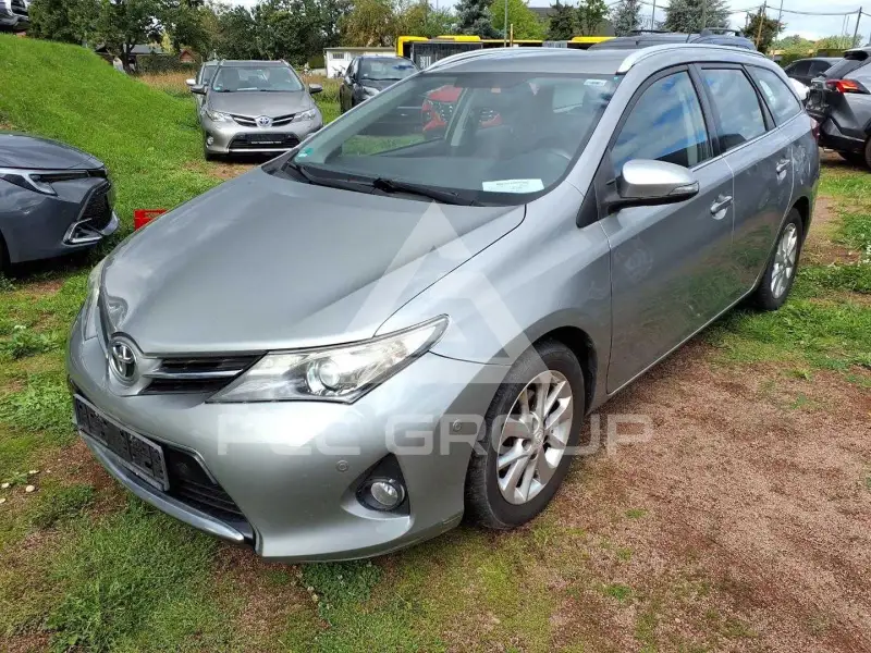 2013 Toyota AURIS