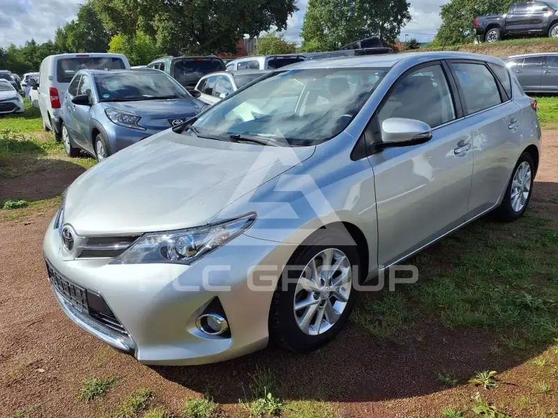 2013 Toyota AURIS