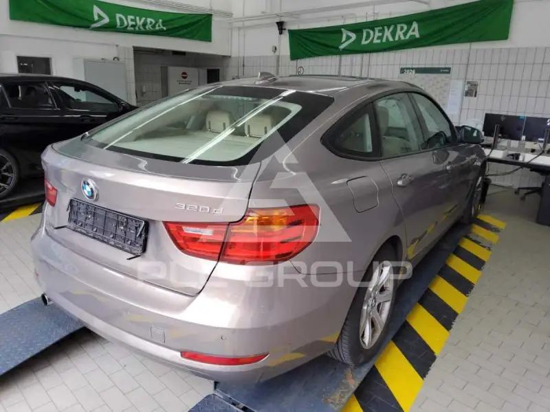 2015 BMW 320