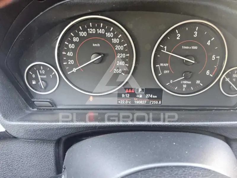 2015 BMW 318