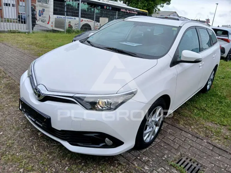 2016 Toyota AURIS