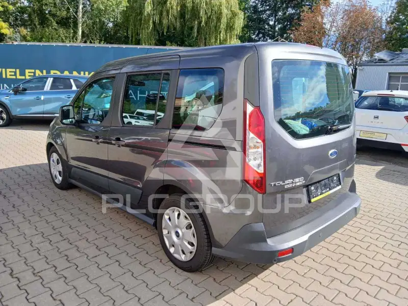 2016 Ford Tourneo