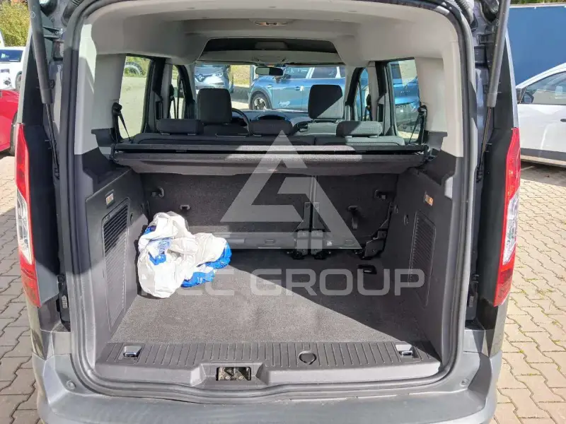 2016 Ford Tourneo