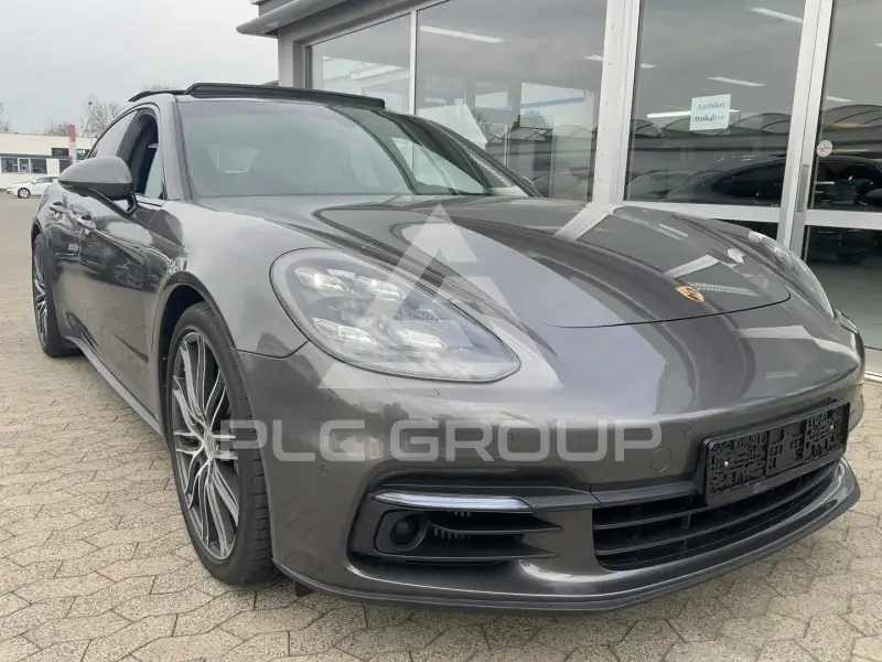 2017 Porsche Panamera