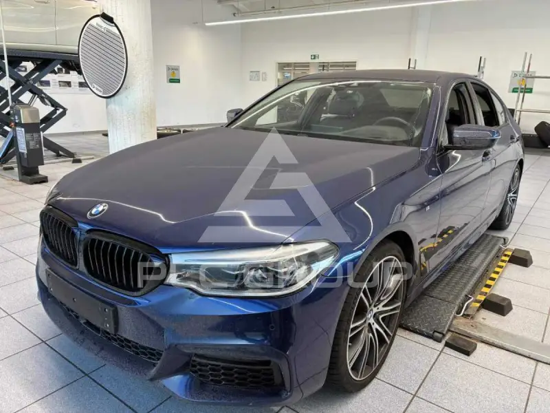 2018 BMW 525