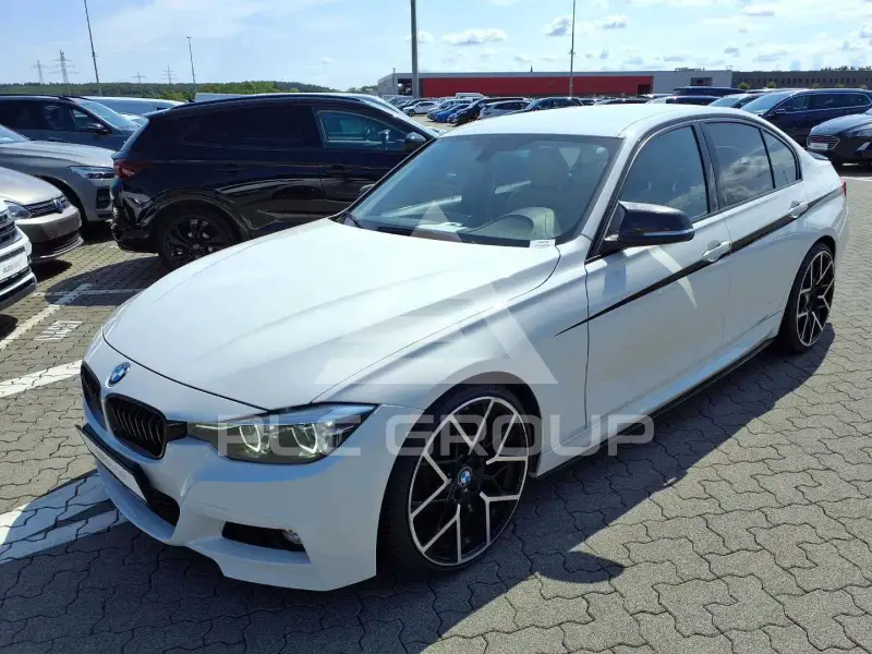 2018 BMW 330