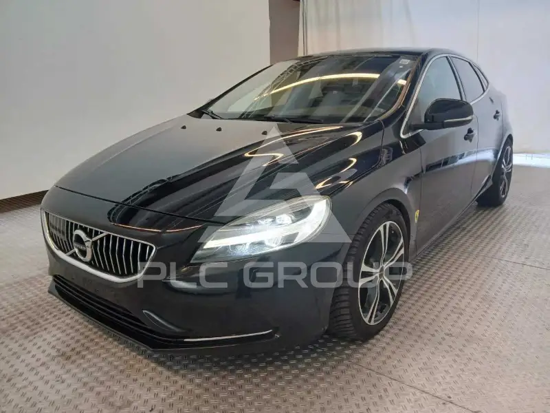2018 Volvo V40