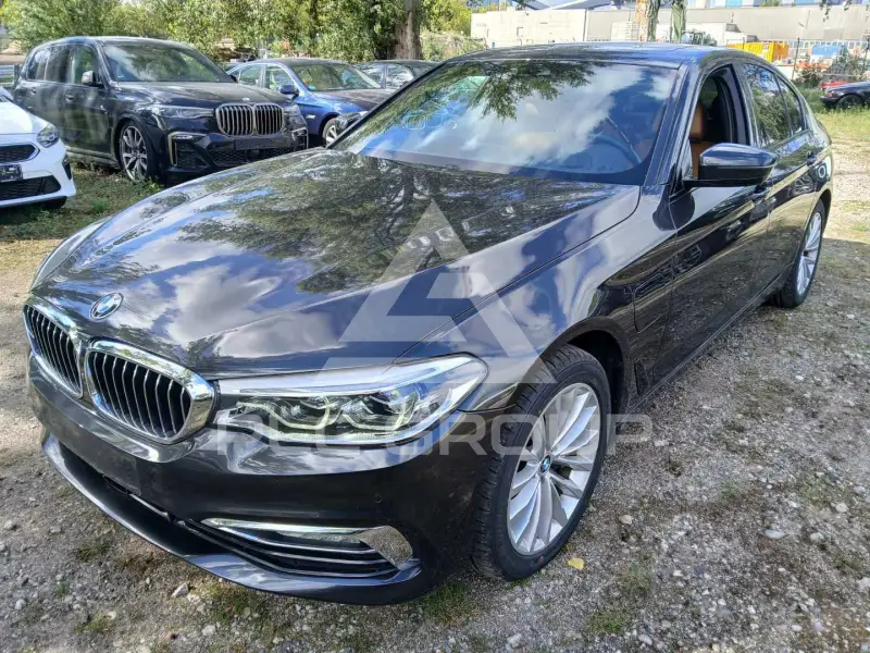 2019 BMW 530
