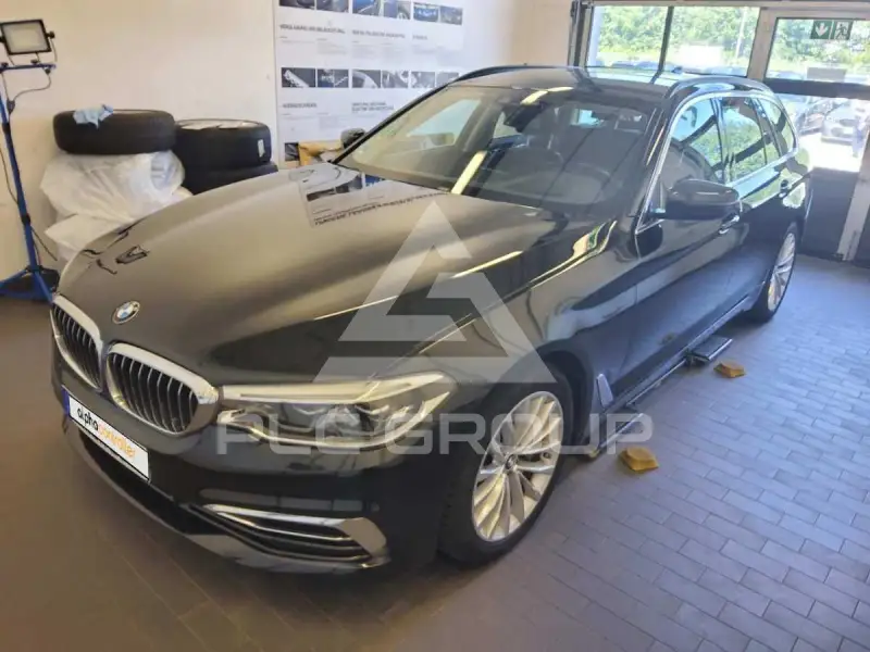 2019 BMW 530